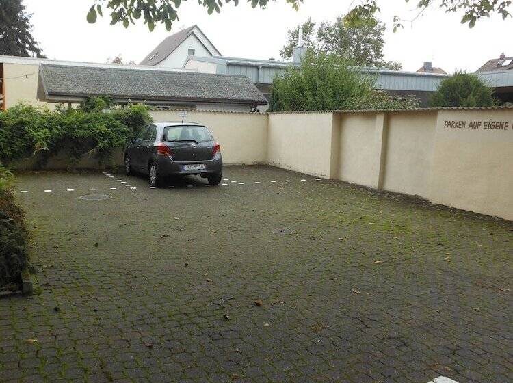 בית מלון כפרי Henry