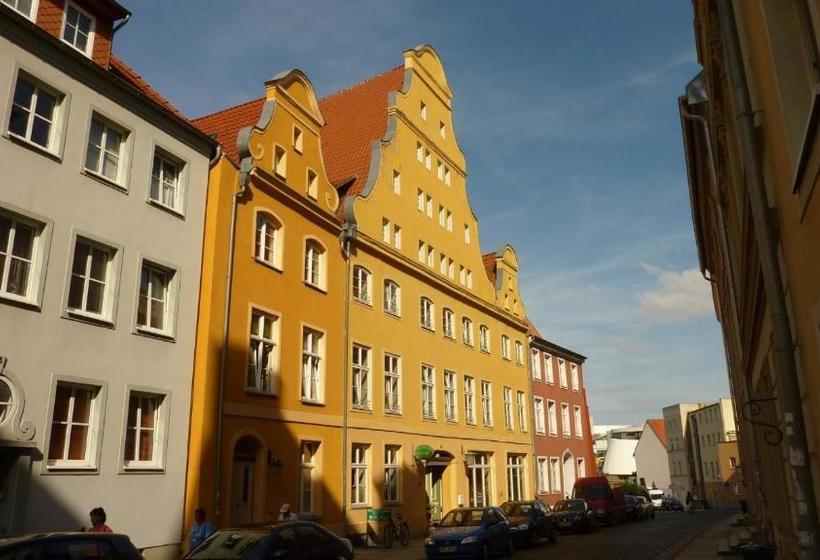 هتل Altstadt Pension Hafenblick