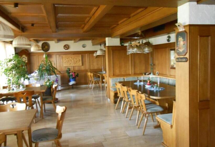 Отель Pension Weinhaus Unger