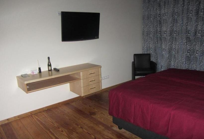 ホテル Exklusive Gastezimmer Landau