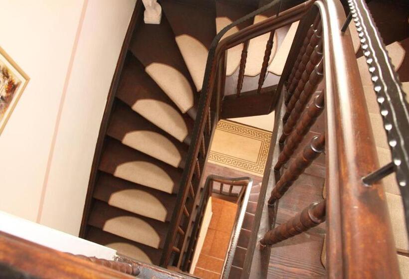هتل Villa Toscana