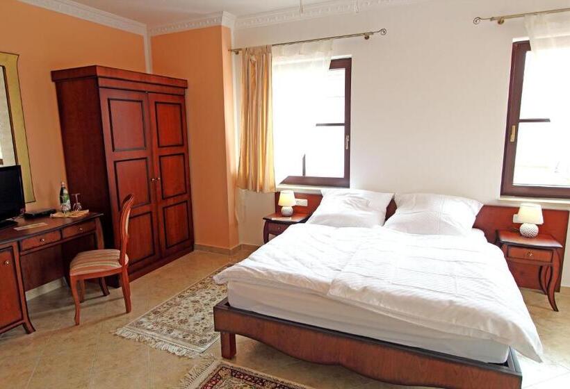هتل Villa Toscana