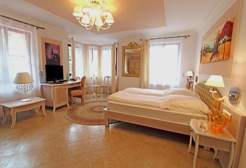 هتل Villa Toscana
