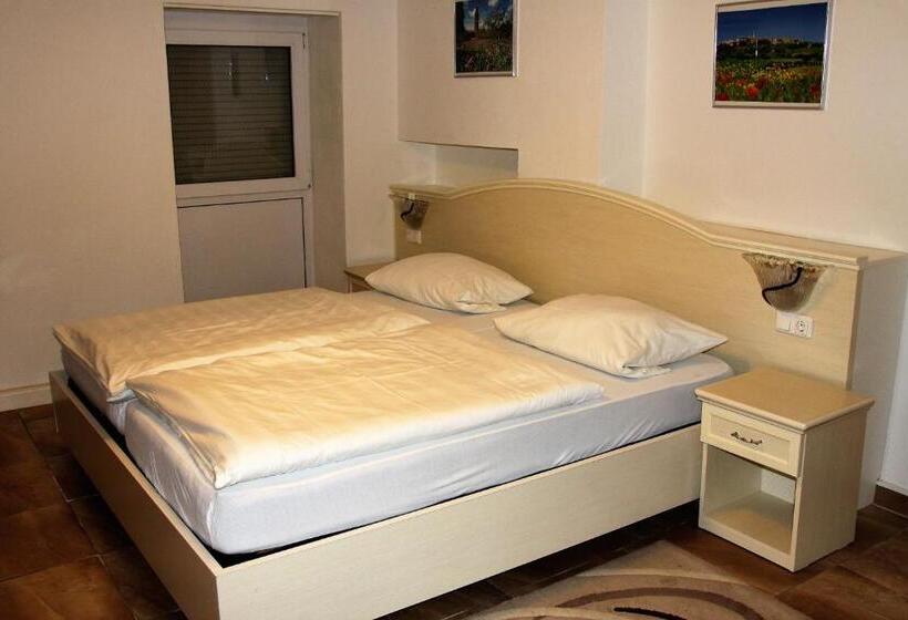 هتل Villa Toscana