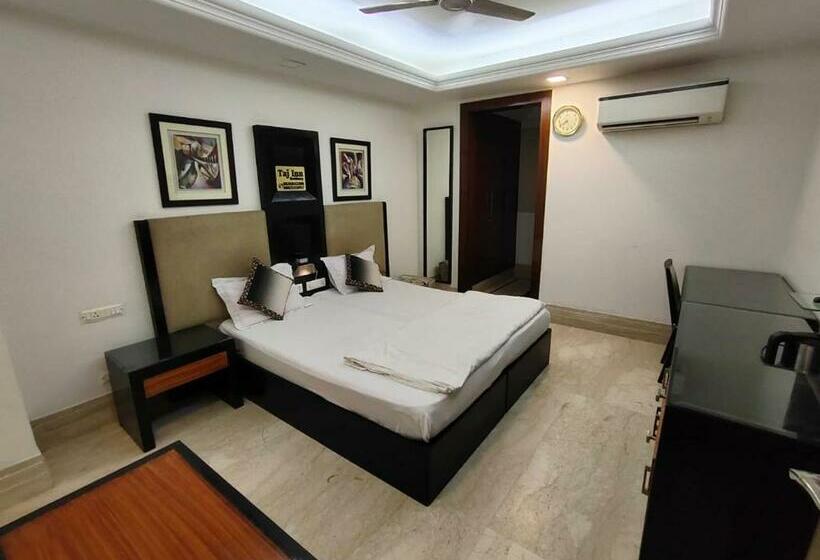 تختخواب و صبحانه Taj Inn Residency