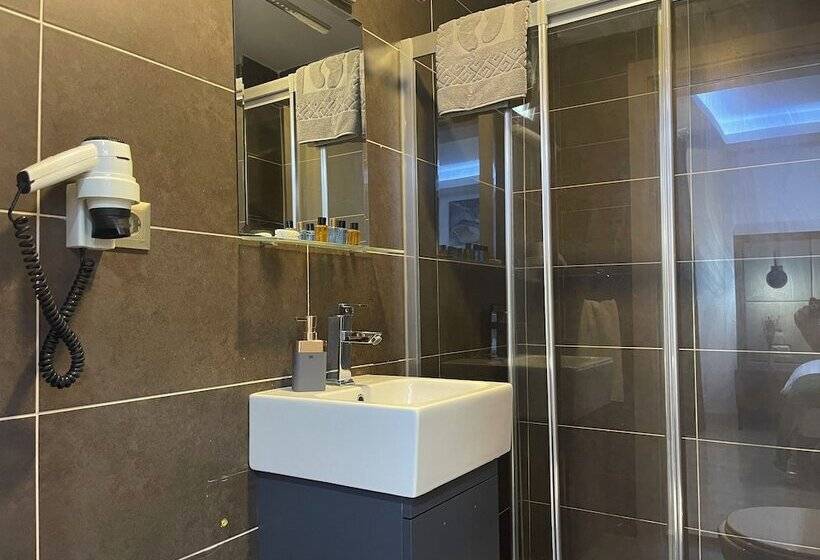 Elegance Suites