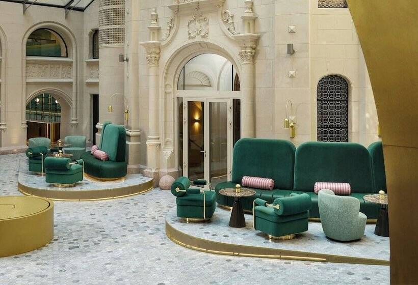 هتل W Budapest