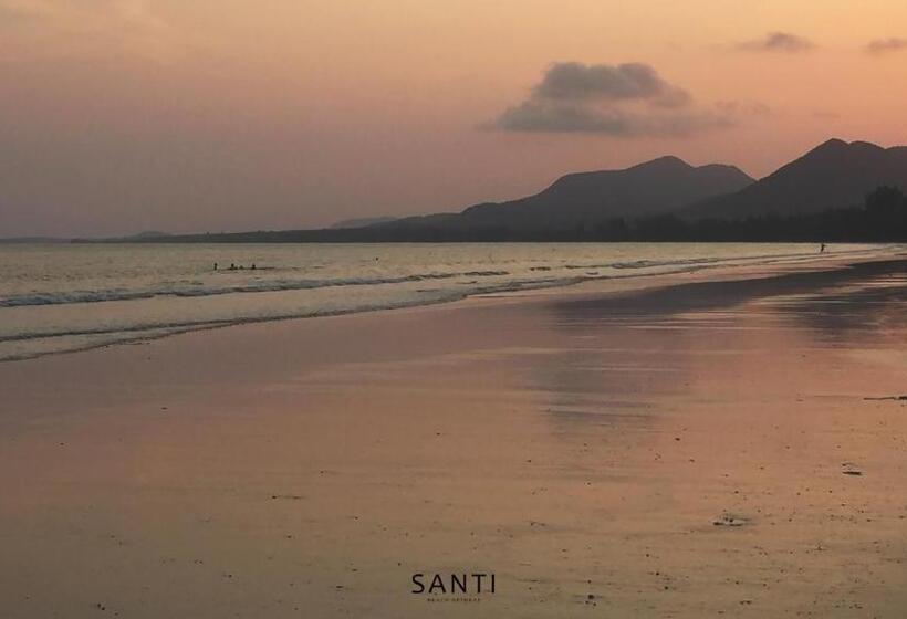 استراحتگاه Santi Beach Retreat