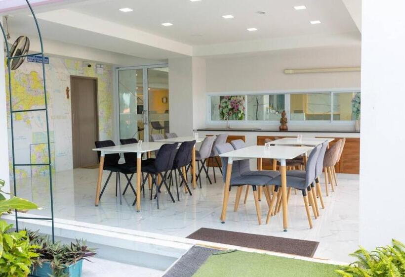 旅馆 Sananwan Hometel