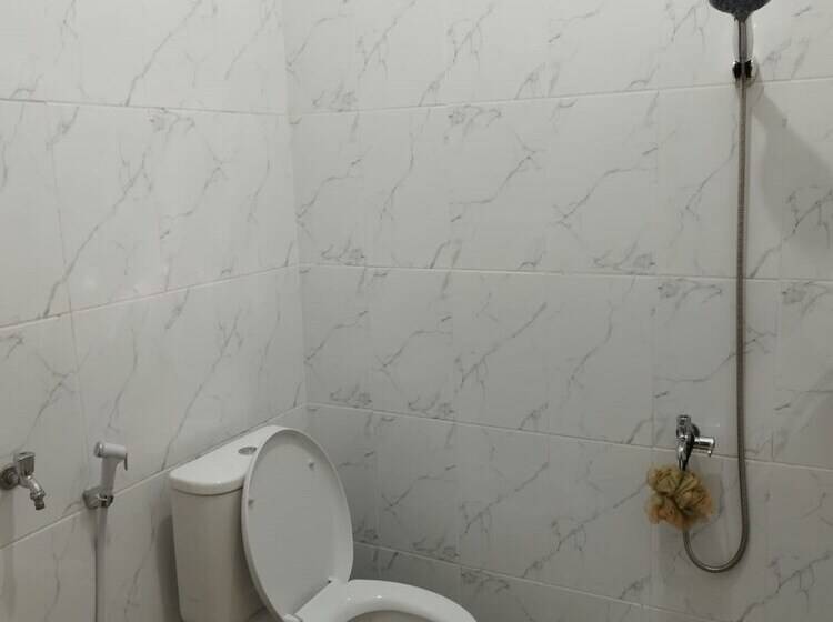 هتل Oyo 92561 Excellent Kost