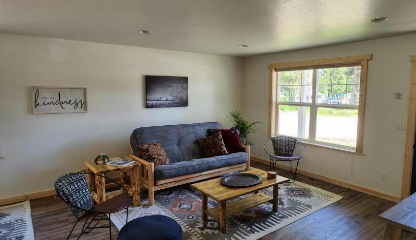 モーテル Beargrass Lodging & Rv Resort
