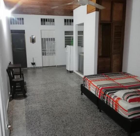 پانسیون Casa De Relajación Low Cost