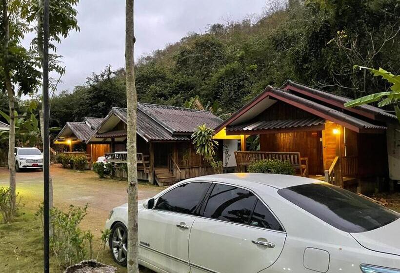 استراحتگاه บ้านระการีสอร์ต