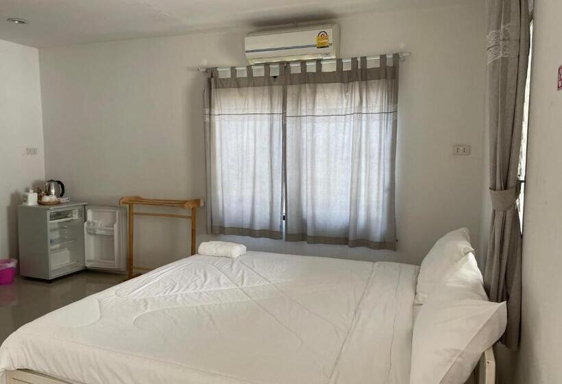 استراحتگاه บ้านระการีสอร์ต