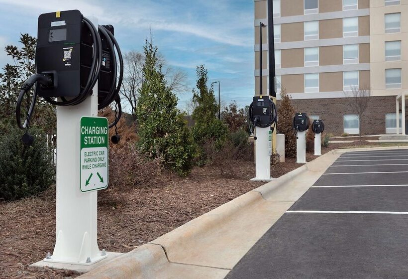 هتل Hampton Inn & Suites Durham University Medical Center