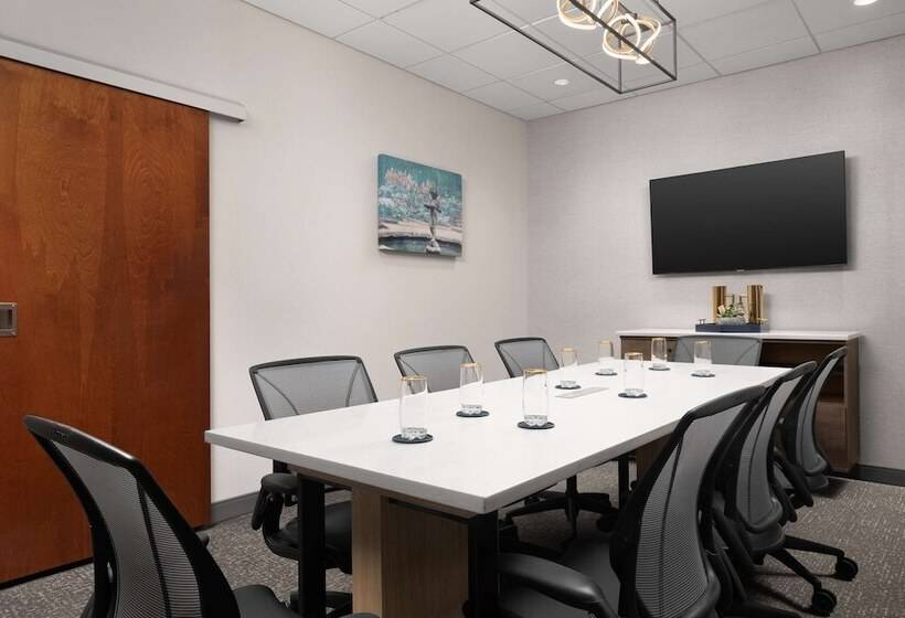 هتل Hampton Inn & Suites Durham University Medical Center