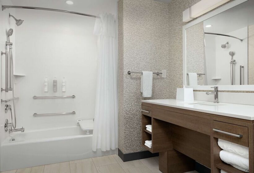 هتل Home2 Suites By Hilton Durham University Medical Center