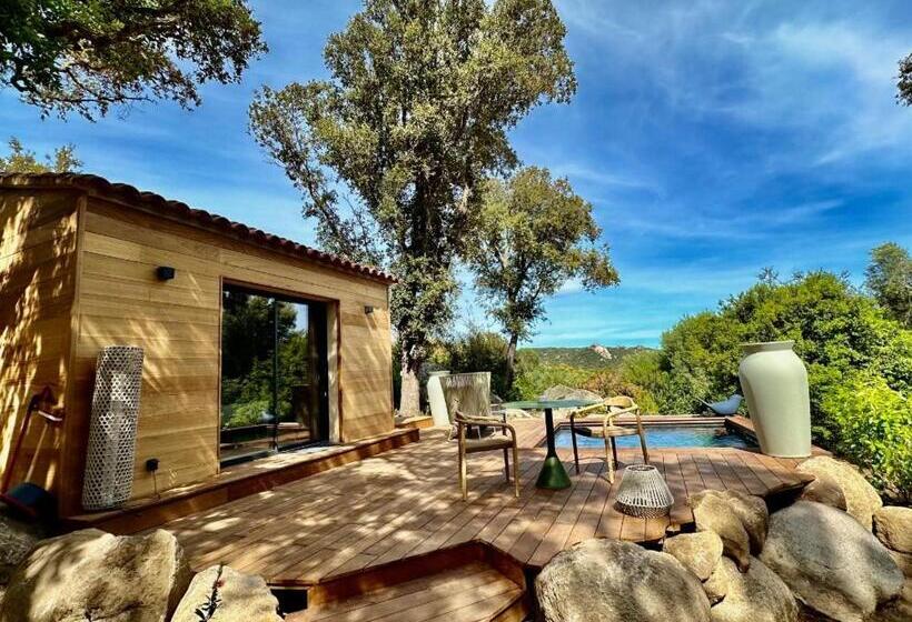 هتل Les Bergeries De Figari