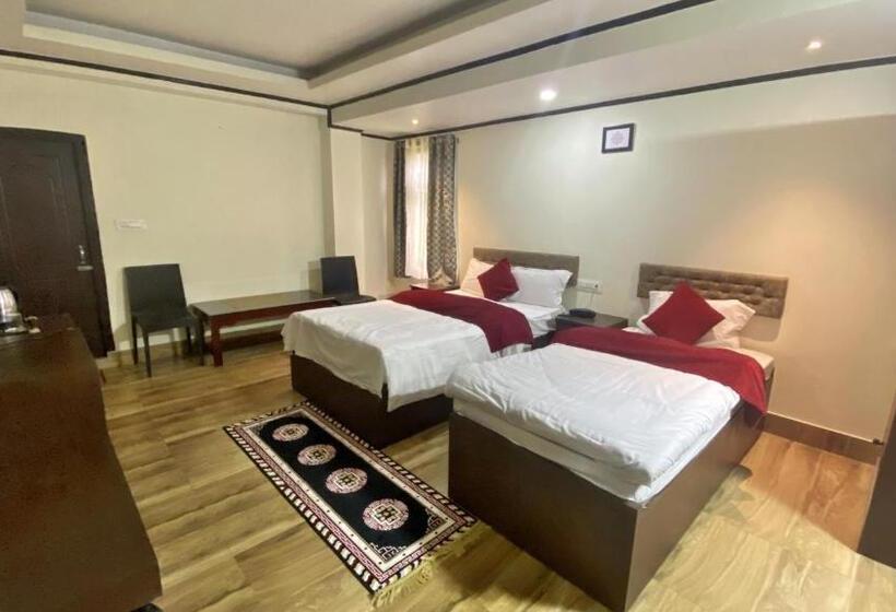 فندق Lingmoo Residency