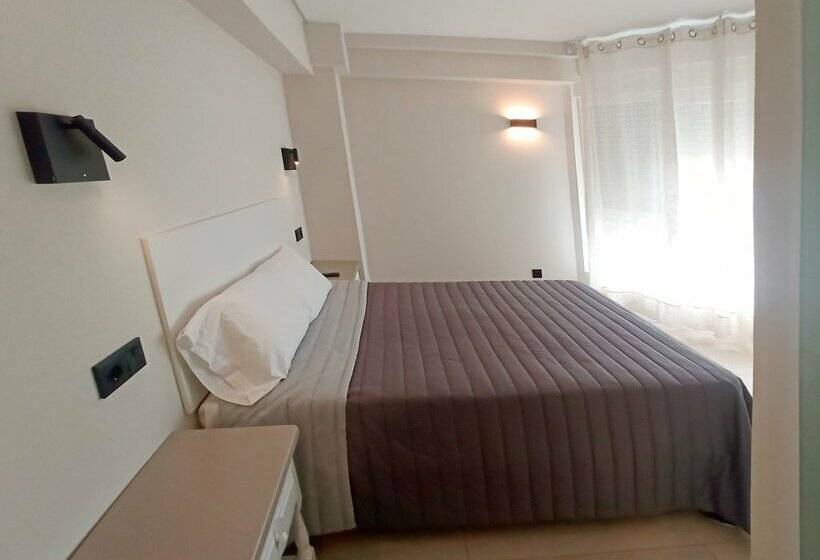 پانسیون Bahia Rooms Cantabria 3000