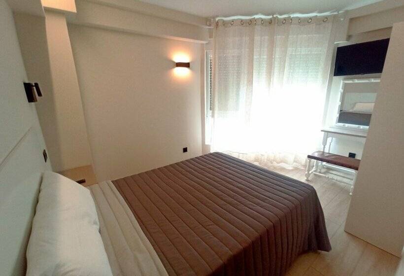 پانسیون Bahia Rooms Cantabria 3000