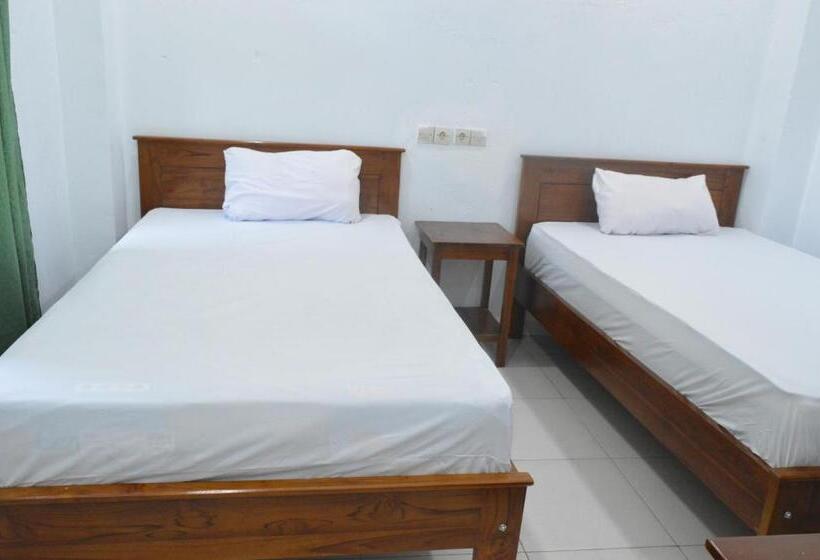 پانسیون Mahoni Guest House Labuan Bajo