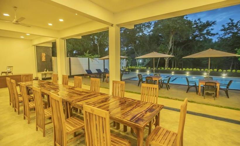 فندق Lavish Resort By Indigo