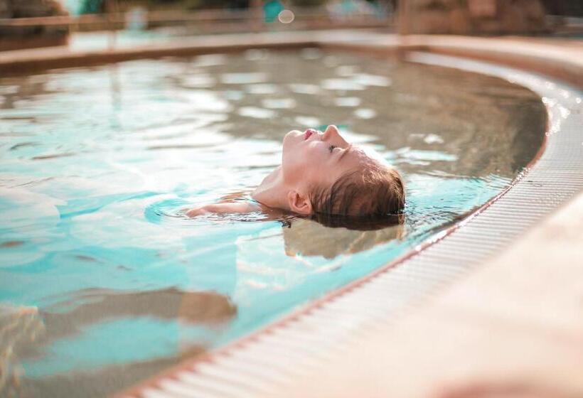هتل Niebli Historical Farm And Lodge At Pululahua Volcano