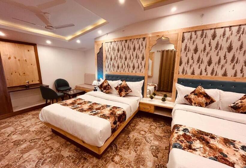 酒店 Pinerock Resort, Mussoorie ! Luxury Rooms ! Mountain View ! Open Terrace ! Cafe
