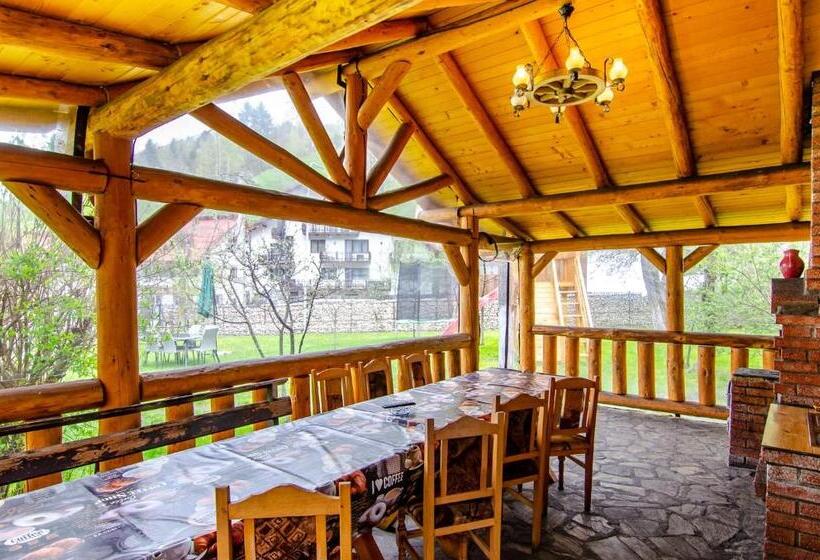 پانسیون Casa Cornelius