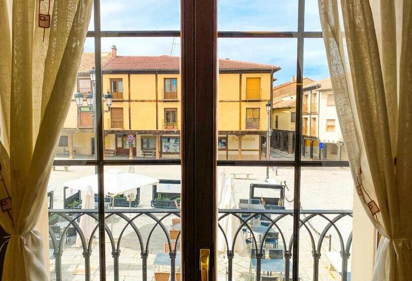 هتل Hostal Ainoa