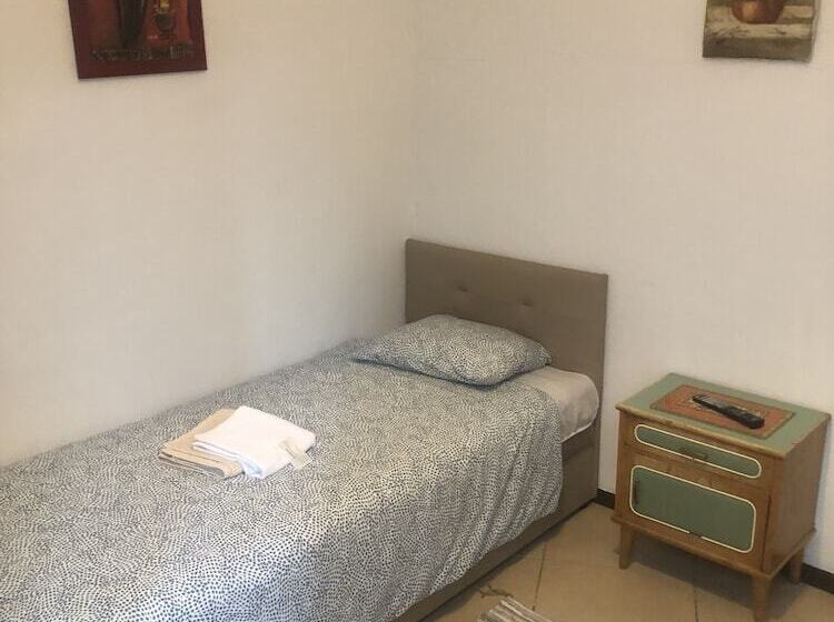 هتل La Santa