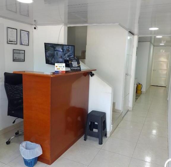 هتل Maria Eugenia