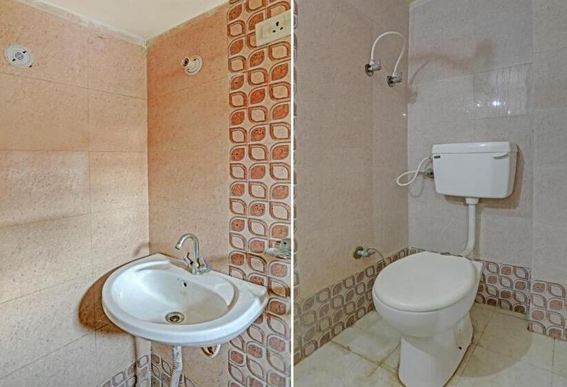 ホテル Oyo Flagship 80999 Sarovar Comfort Castle Inn