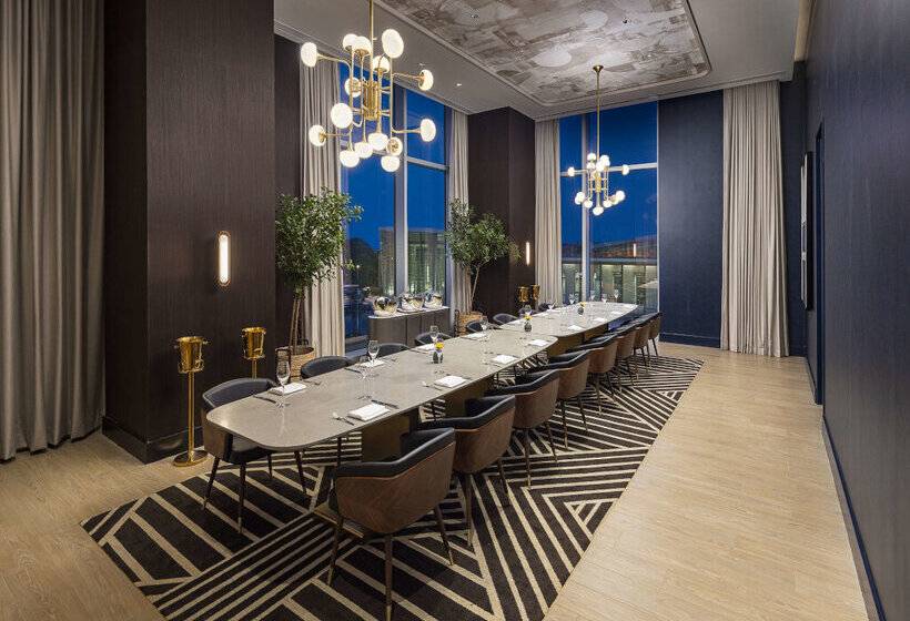 בית מלון כפרי Signia By Hilton Atlanta Georgia World Congress Center