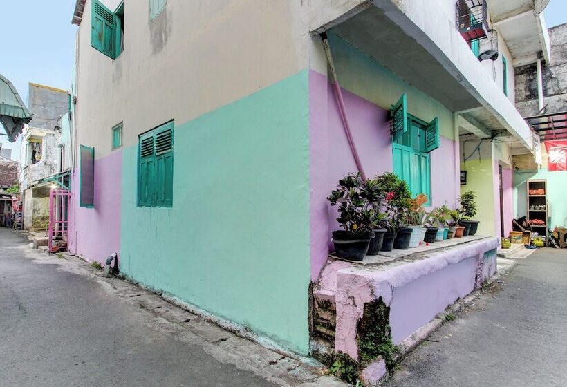 هتل Spot On 92540 Karomah Kostel Syariah