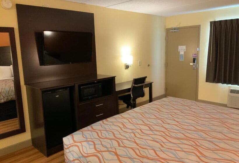 汽车旅馆  Town & Country Inn