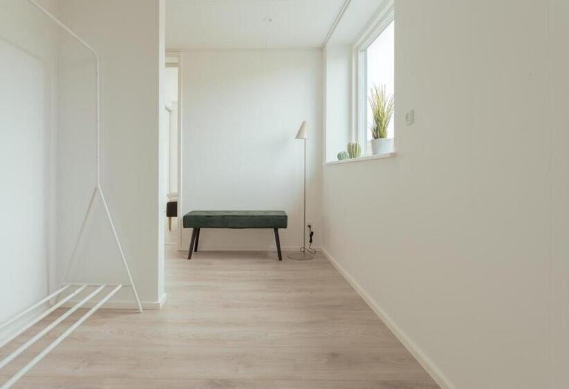 Nordic Swan Aparthotel With Panoramic Seaview