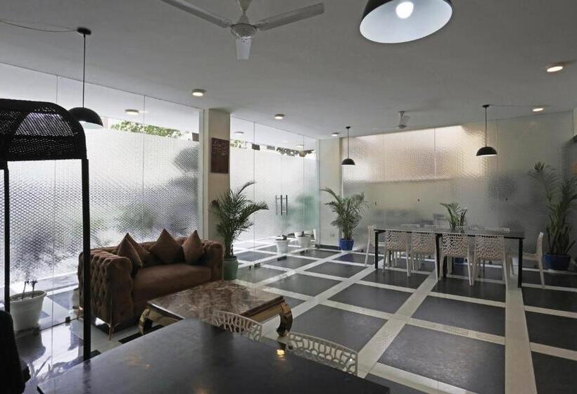 بنسيون Ab Inn Huda City Center