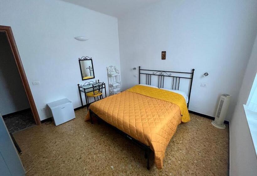 بنسيون Yolo Rooms