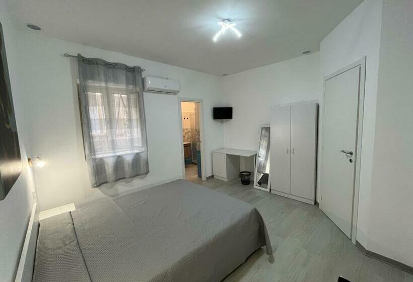 تختخواب و صبحانه La Scala Del Moro Rooms   Dolce Risveglio
