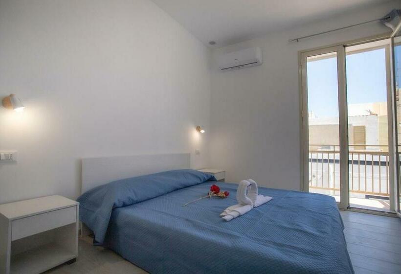 تختخواب و صبحانه La Scala Del Moro Rooms   Dolce Risveglio