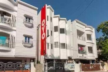 هتل Oyo Flagship 81223 Kanish Residency