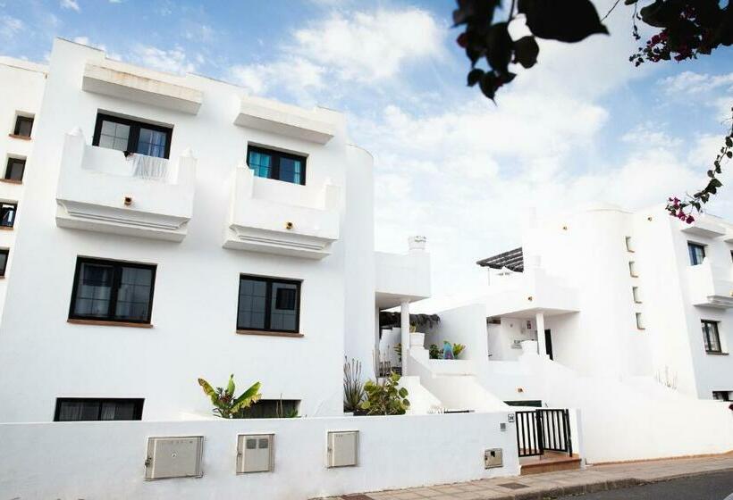 هاستل Surf Dream House