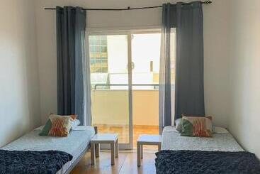 هاستل Wakeup Triplex House