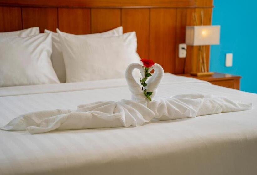 هتل Hoi An Heart Hostel Villa   Bespoke