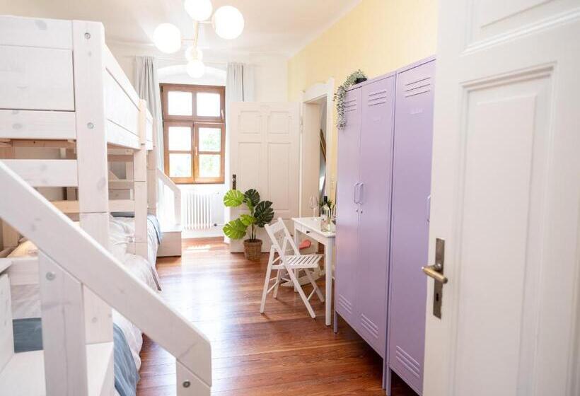 ユースホステル Gästehaus Schloss Janson