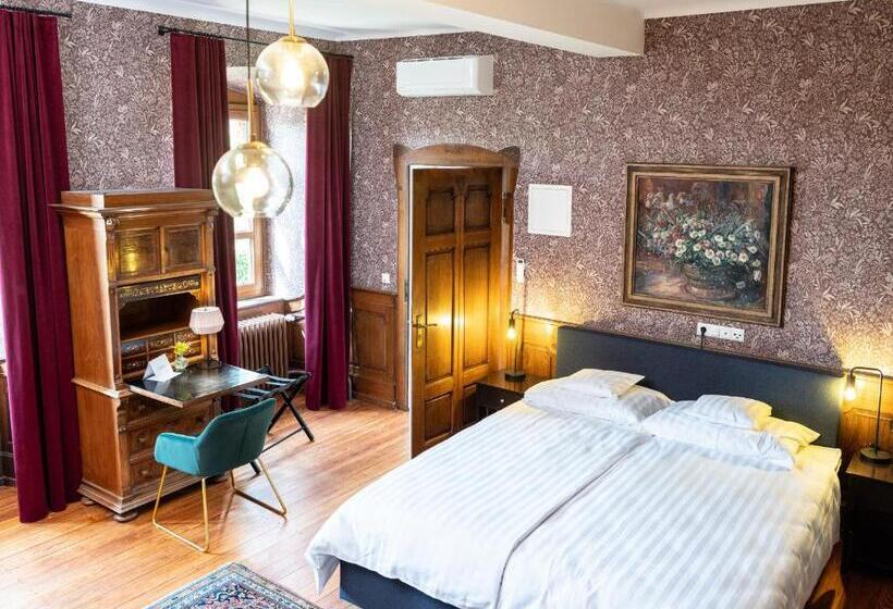 ユースホステル Gästehaus Schloss Janson