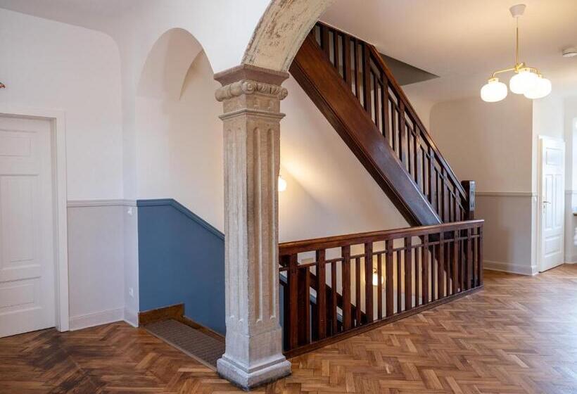 ユースホステル Gästehaus Schloss Janson