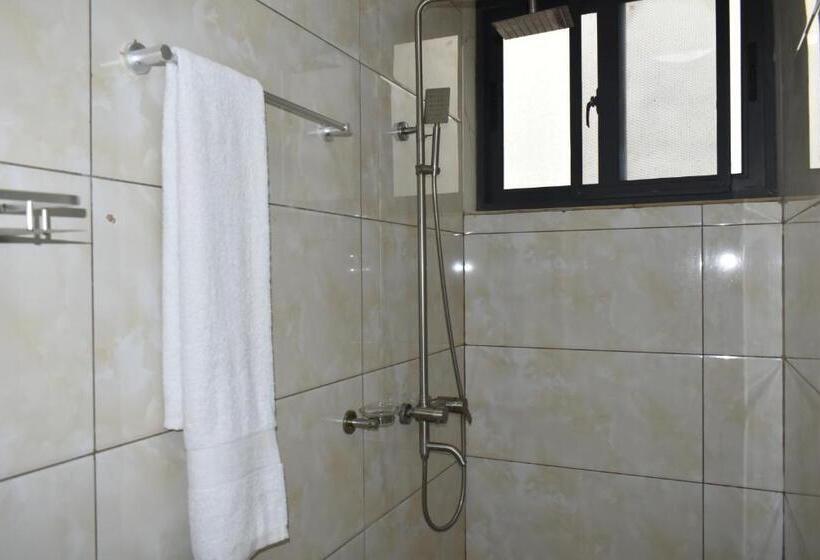 تختخواب و صبحانه Bwami Dubai Hotel Kasulu